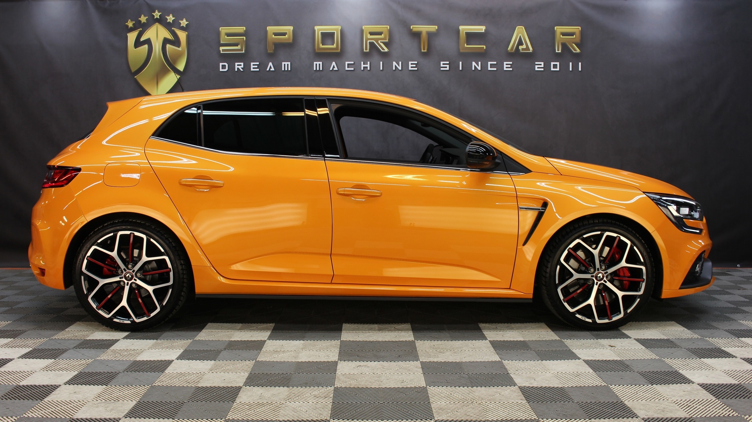 Voiture d'occasion Renault Mégane IV 1.8 T 300 CH RS TROPHY EDC - Réf ...